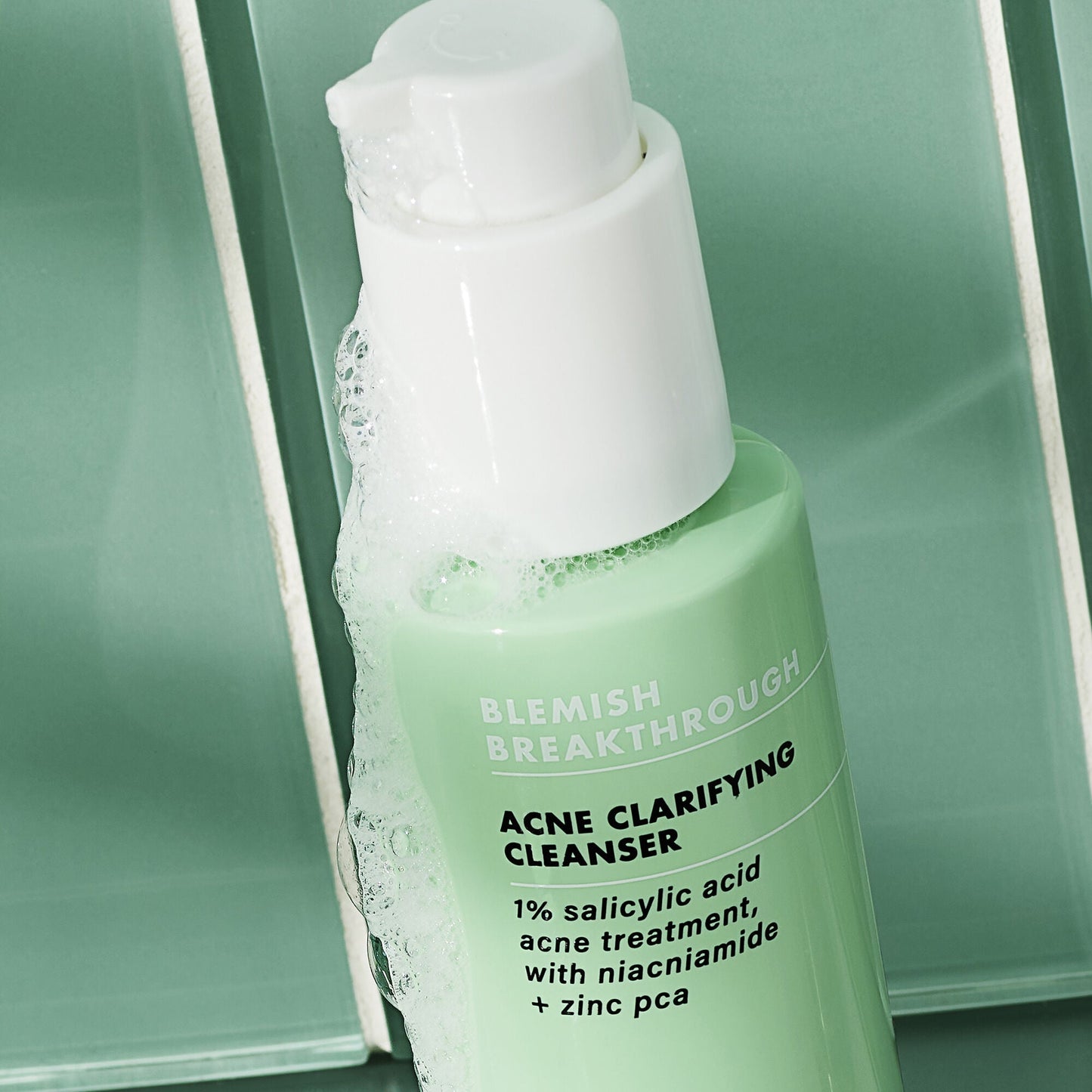 blemish-breakthrough-acne-calming-water-cream-mini-y9 02_021622_SL_BT_Cleanser_Back_Lighter_0129_FStack_FINAL_IGF_V2.jpg