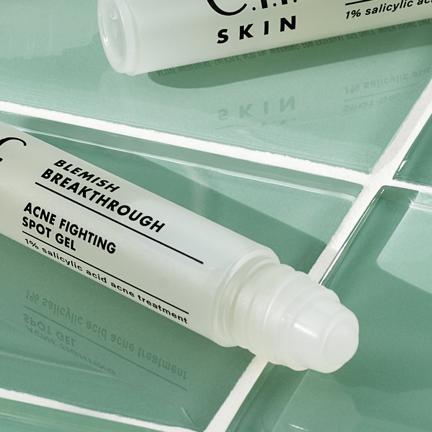 blemish-breakthrough-acne-fighting-spot-gel-v5 05_021622_SL_BT_Gel_Main_0218_FINAL_IGF_V2.jpg